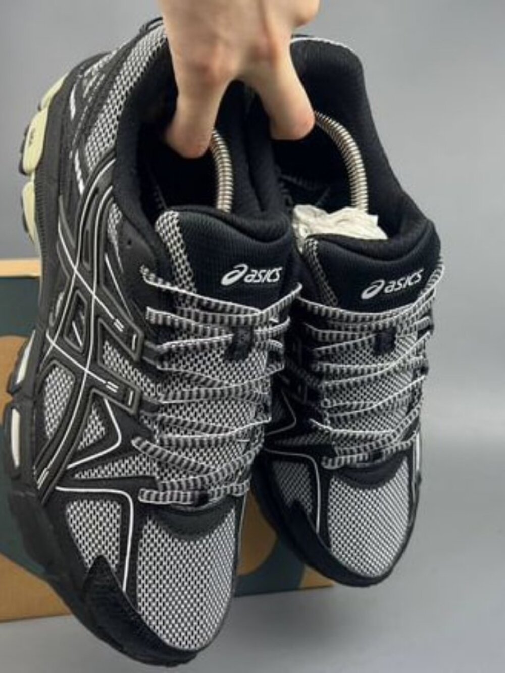ASICS Gel-Kayano Running Shoes Black Gray - Picture 1 of 3